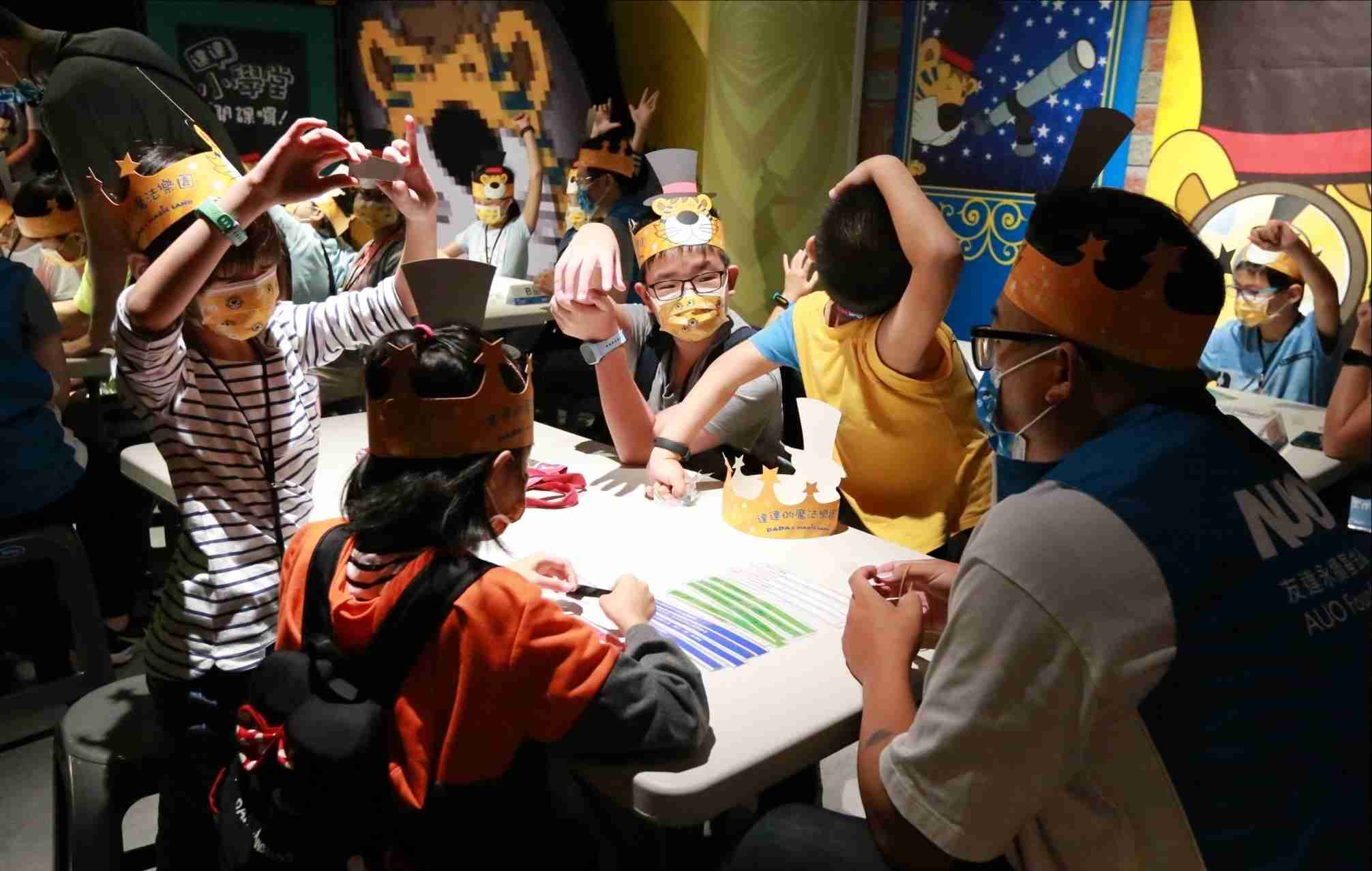 NG大舞台以永续理念推动全人教育计划，，内外结盟储备科普教育人才，，荣获亚太永续行动奖社会共融面的金奖肯定